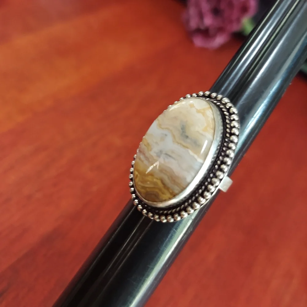 Handcrafted Mexican Crazy Lace Agate Oversized Oval Ring (7) - Picture 8 of 16